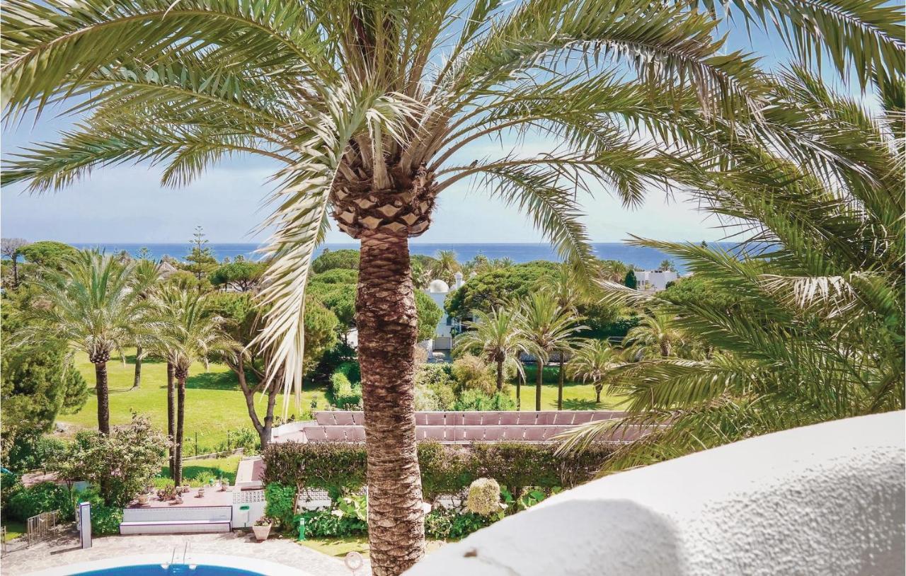Appartement Amazing In With 1 Bedrooms, Wifi&outdoor Swimming Pool
